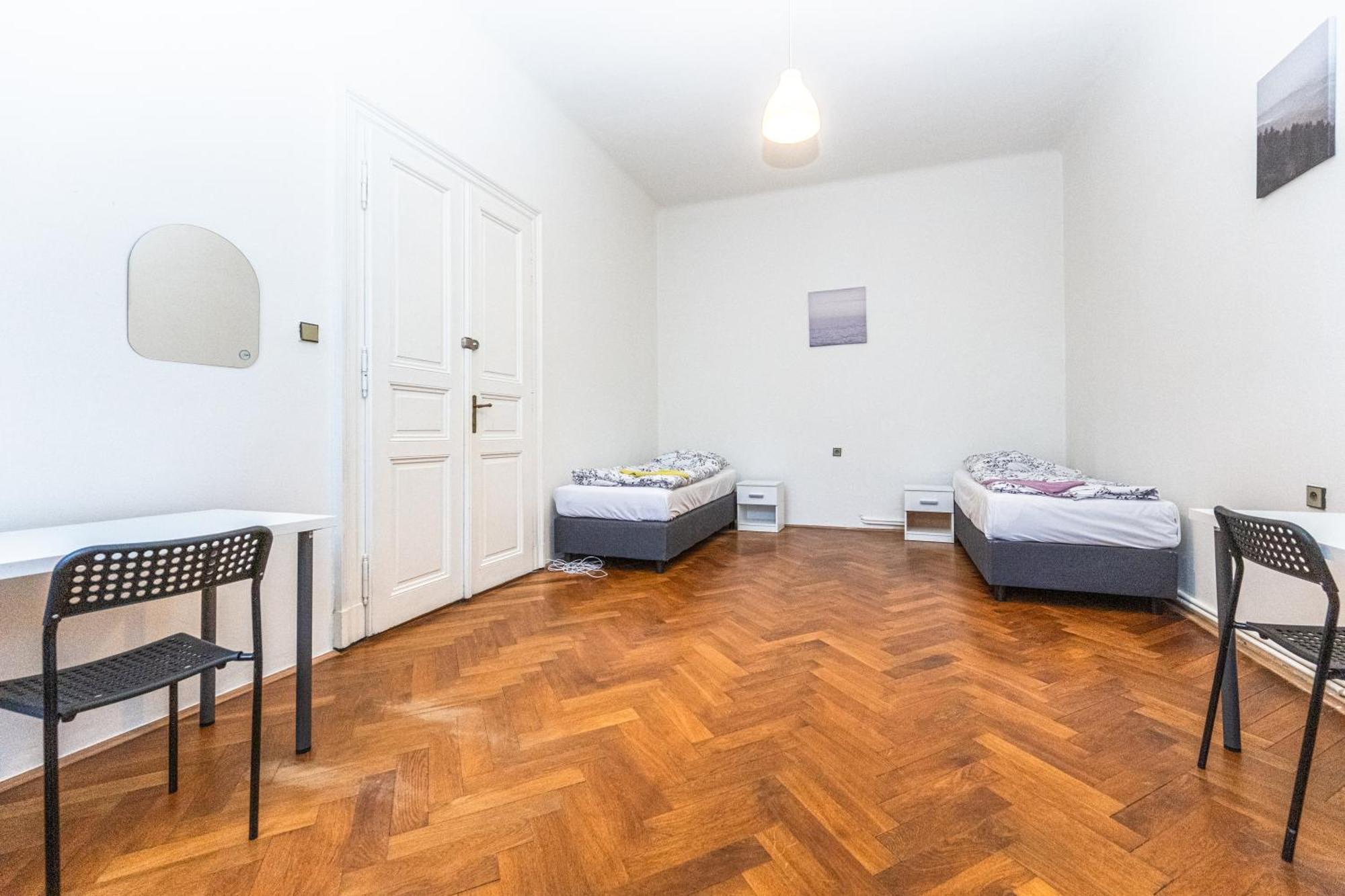 Legerova Apartments Prag Exteriör bild